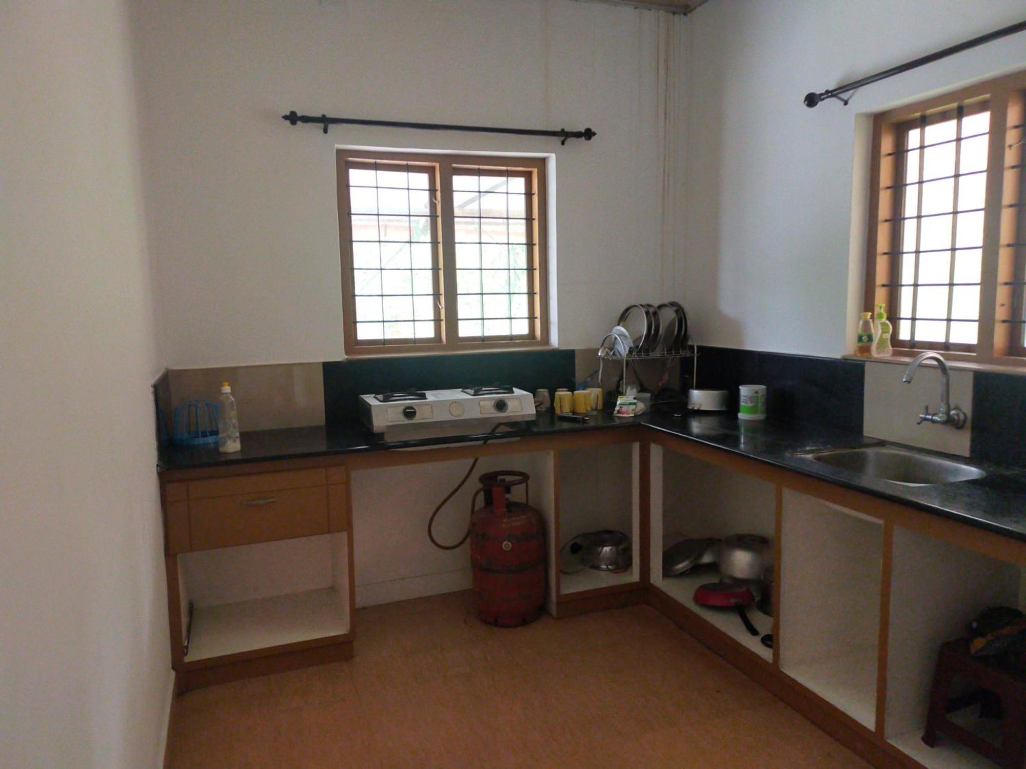Anivilla Holiday Home Kunjithanny Anachal Екстер'єр фото
